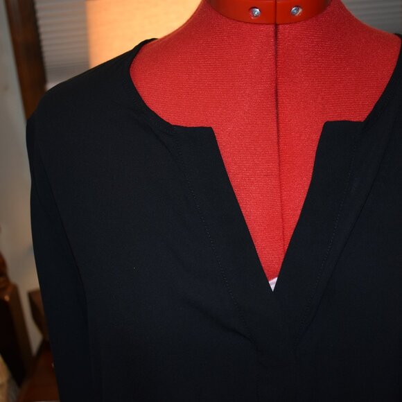 blouse - Picture 2 of 7